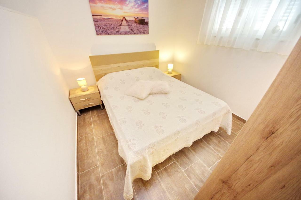 Gabi 3 Apartment Zadar Exterior photo